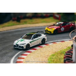 TARMAC WORKS - 1/64 - ALFA...